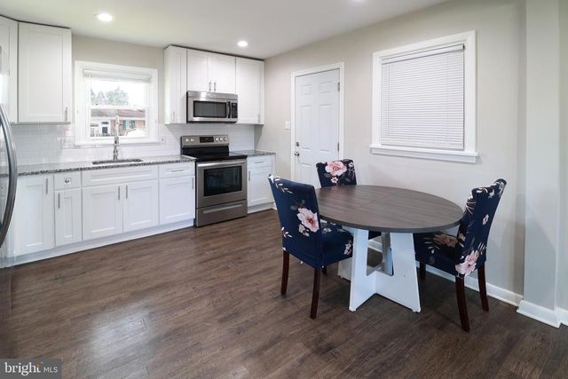 690 CARBON AVE, Harrisburg, PA 17111