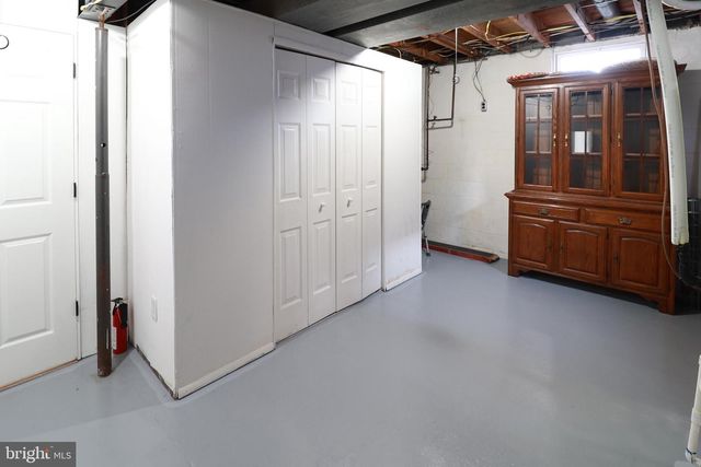 690 CARBON AVE, Harrisburg, PA 17111