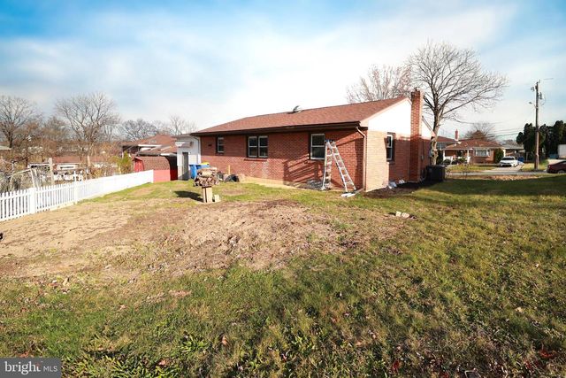 690 CARBON AVE, Harrisburg, PA 17111