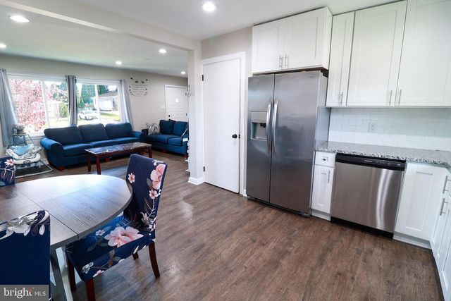 690 CARBON AVE, Harrisburg, PA 17111