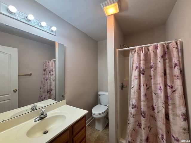 1905 CALHOUN Avenue, Springfield, IL 62702
