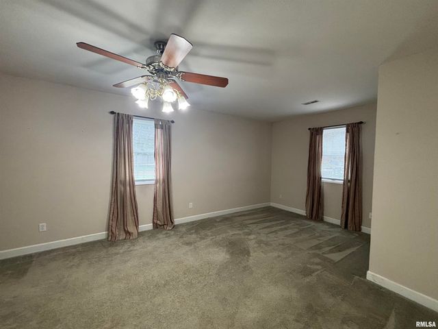 1905 CALHOUN Avenue, Springfield, IL 62702