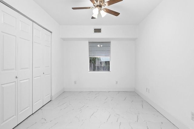 1214 Peak Rd, Lantana, FL 33462