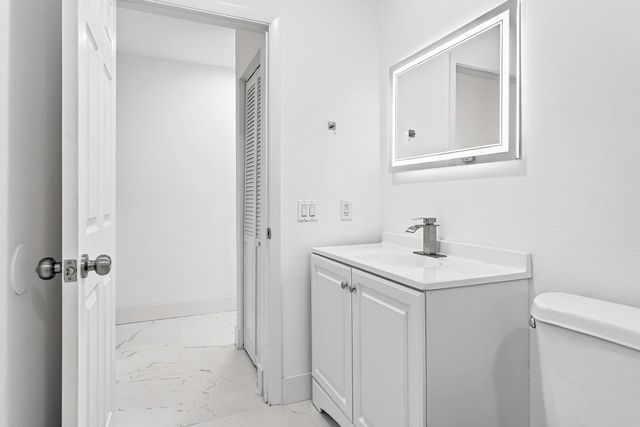 1214 Peak Rd, Lantana, FL 33462