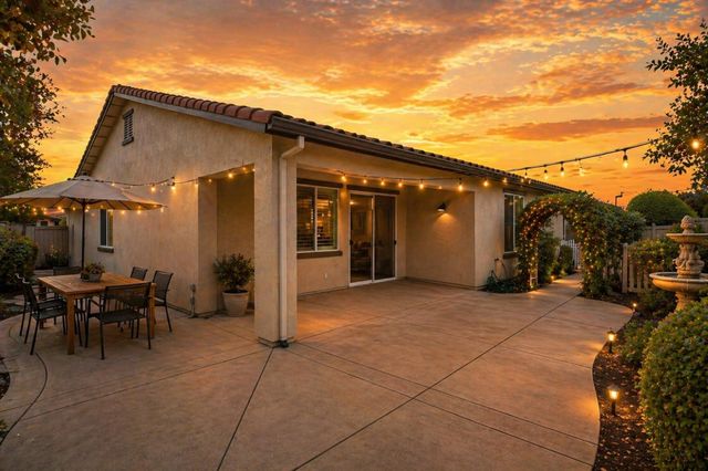 1709 Fox Trot Way, Manteca, CA 95336