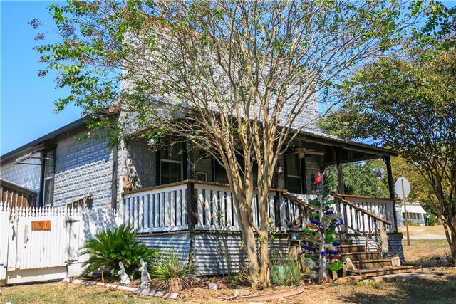 12400 Texas Street, Burton, TX 77835