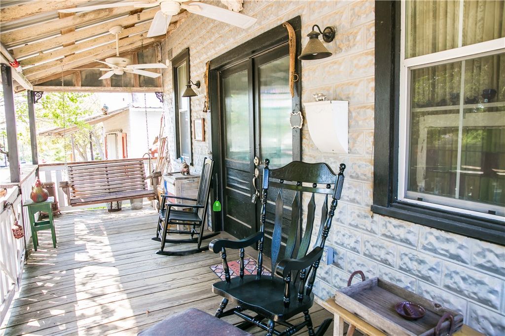 12400 Texas Street, Burton, TX 77835 — photo 2