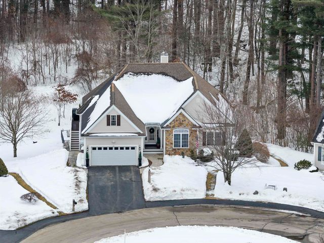 17 Canterbury Court, Salem, NH 03079