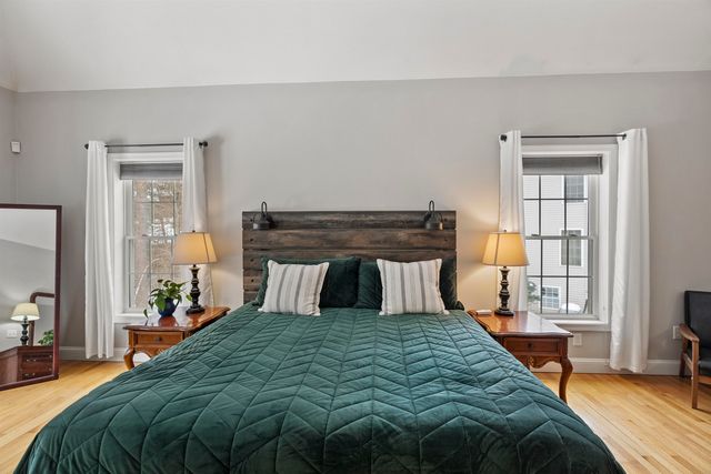 17 Canterbury Court, Salem, NH 03079