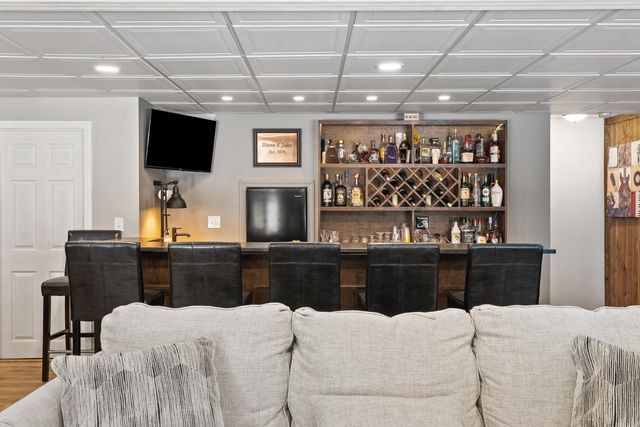 17 Canterbury Court, Salem, NH 03079