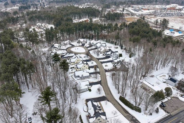 17 Canterbury Court, Salem, NH 03079