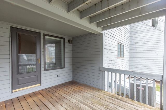 5 Tsienneto Rd Unit 92, Derry, NH 03038
