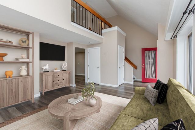 5 Tsienneto Rd Unit 92, Derry, NH 03038