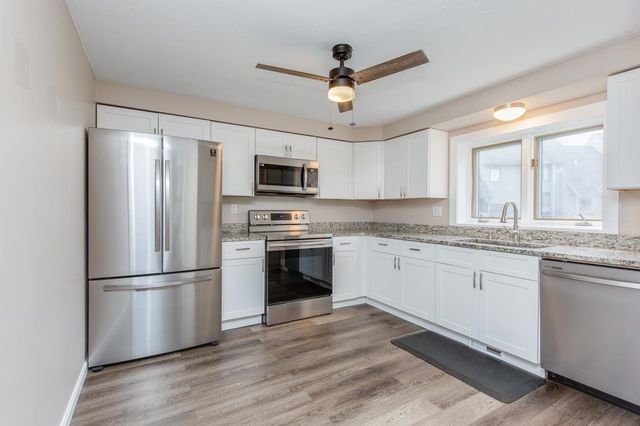 5 Tsienneto Rd Unit 92, Derry, NH 03038
