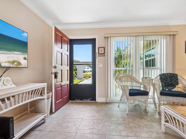 2153 PUEBLO CIRCLE V14, Sarasota, FL 34231