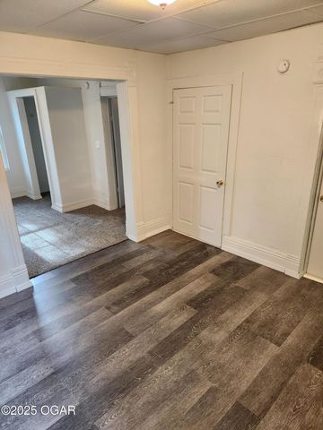 210 S Pearl Avenue, Joplin, MO 64801