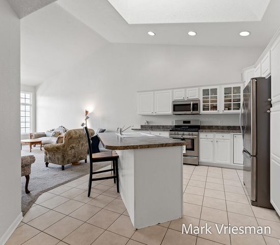 2411 Lake Avenue 36, Muskegon, MI 49445