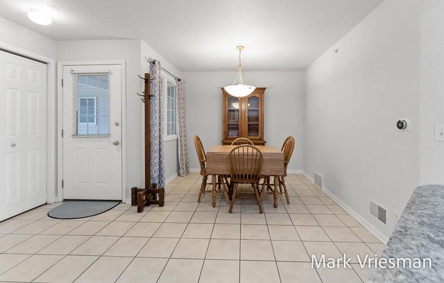 2411 Lake Avenue 36, Muskegon, MI 49445