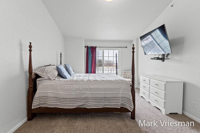 2411 Lake Avenue 36, Muskegon, MI 49445