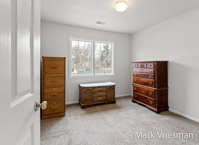 2411 Lake Avenue 36, Muskegon, MI 49445