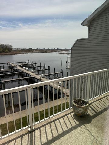 2411 Lake Avenue 36, Muskegon, MI 49445