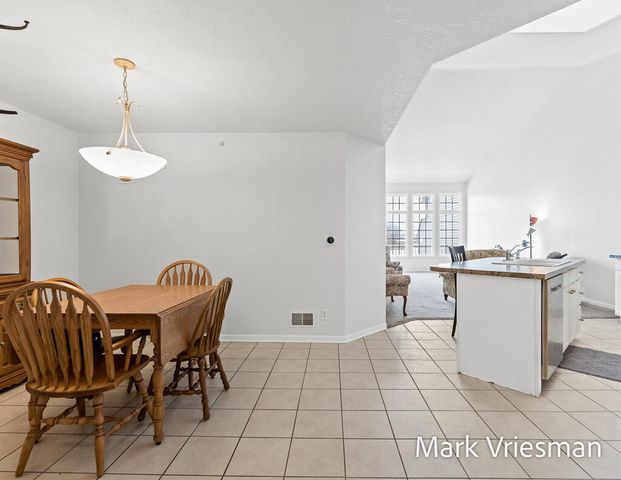 2411 Lake Avenue 36, Muskegon, MI 49445