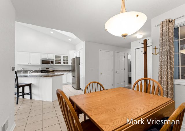 2411 Lake Avenue 36, Muskegon, MI 49445