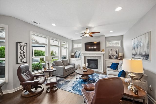 3813 NW Linwood Lane, Ankeny, IA 50023