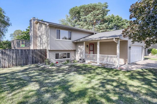 6208 114th Avenue N, Champlin, MN 55316