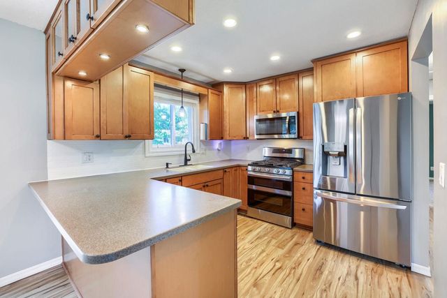6208 114th Avenue N, Champlin, MN 55316