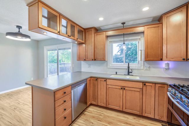 6208 114th Avenue N, Champlin, MN 55316