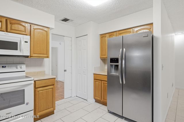 1825 Brookside Street NE, Palm Bay, FL 32907