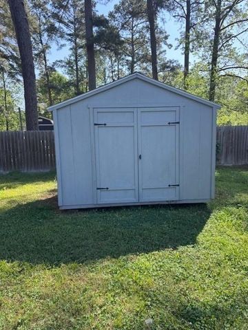 320 County Road 2282, Cleveland, TX 77327