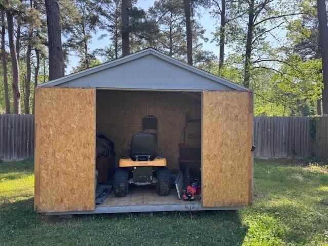 320 County Road 2282, Cleveland, TX 77327