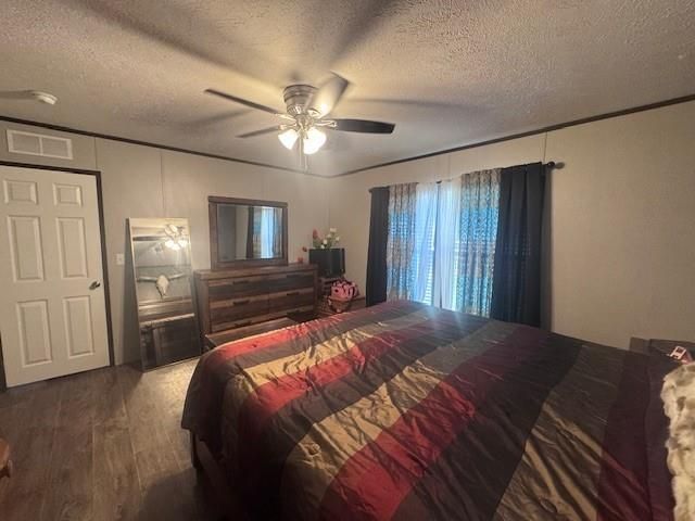320 County Road 2282, Cleveland, TX 77327