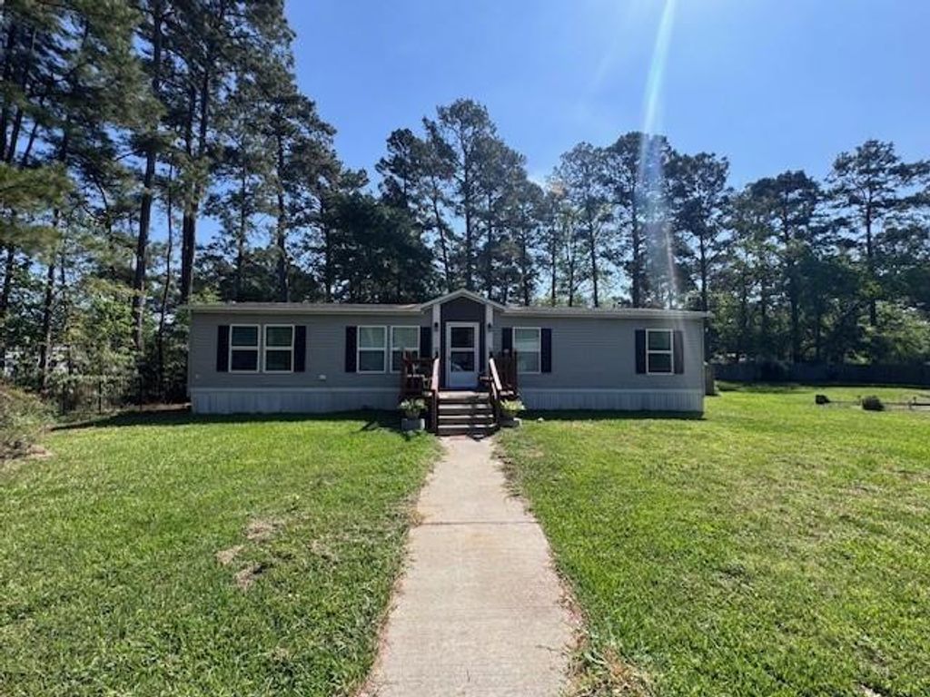 320 County Road 2282, Cleveland, TX 77327