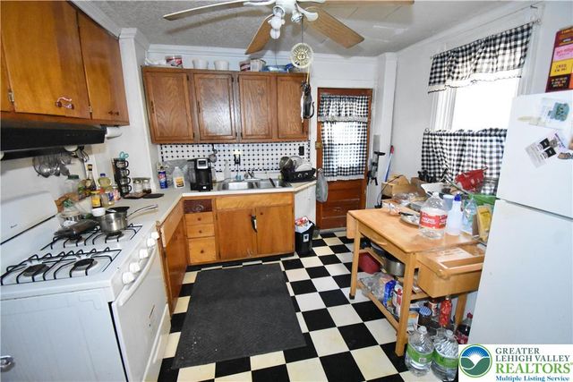 22 Raspberry Street, Easton, PA 18042