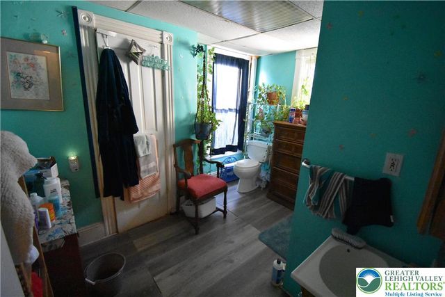 22 Raspberry Street, Easton, PA 18042