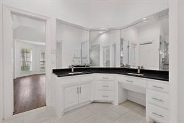 1405 Briar Drive, Bedford, TX 76022