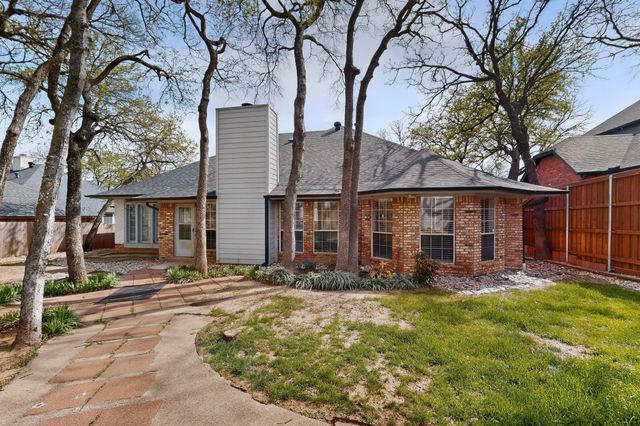 1405 Briar Drive, Bedford, TX 76022