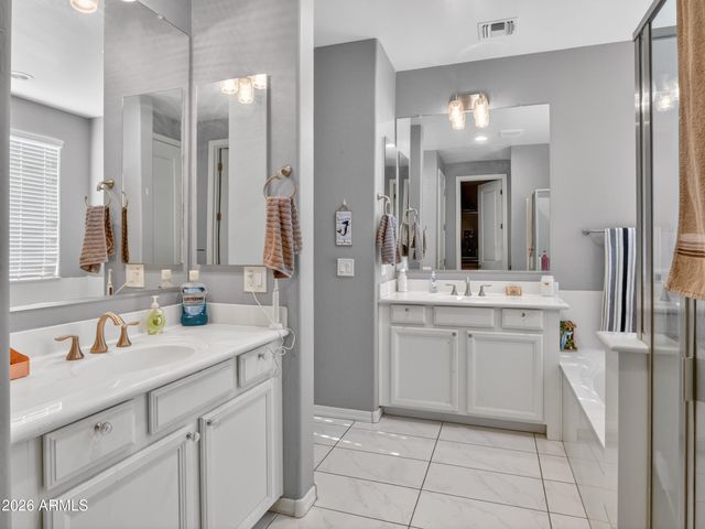 202 E SANTORI Drive, San Tan Valley, AZ 85140