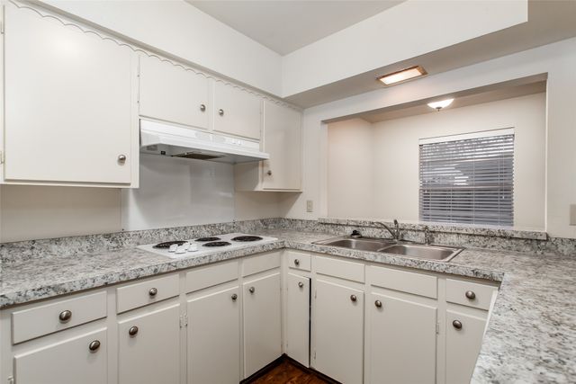 7544 Brentcove Circle, Dallas, TX 75214