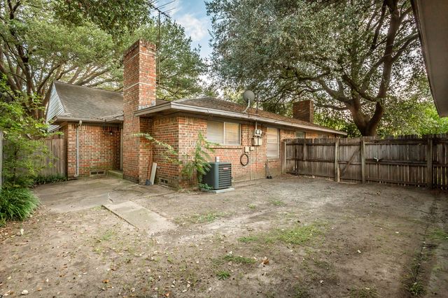 7544 Brentcove Circle, Dallas, TX 75214