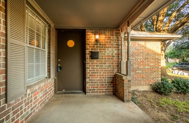 7544 Brentcove Circle, Dallas, TX 75214