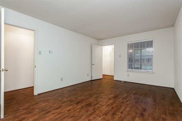 7544 Brentcove Circle, Dallas, TX 75214