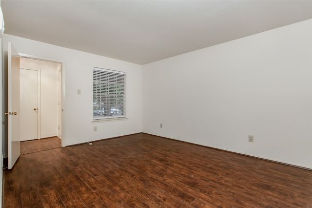 7544 Brentcove Circle, Dallas, TX 75214