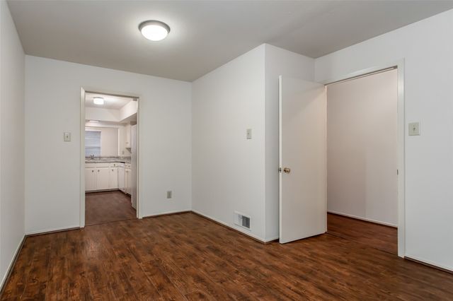 7544 Brentcove Circle, Dallas, TX 75214