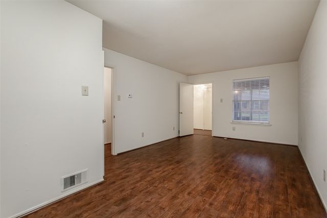 7544 Brentcove Circle, Dallas, TX 75214