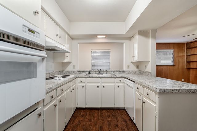 7544 Brentcove Circle, Dallas, TX 75214