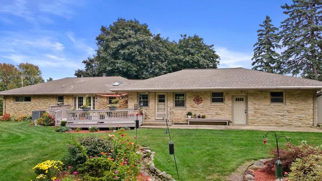 W220N5459 Town Line ROAD, Sussex, WI 53089